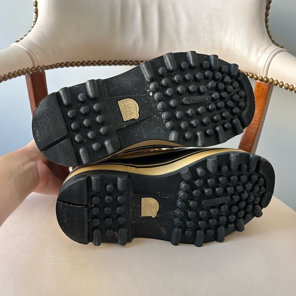 Sorel brown waterproof Caribou winter boots - Picture 6 of 6